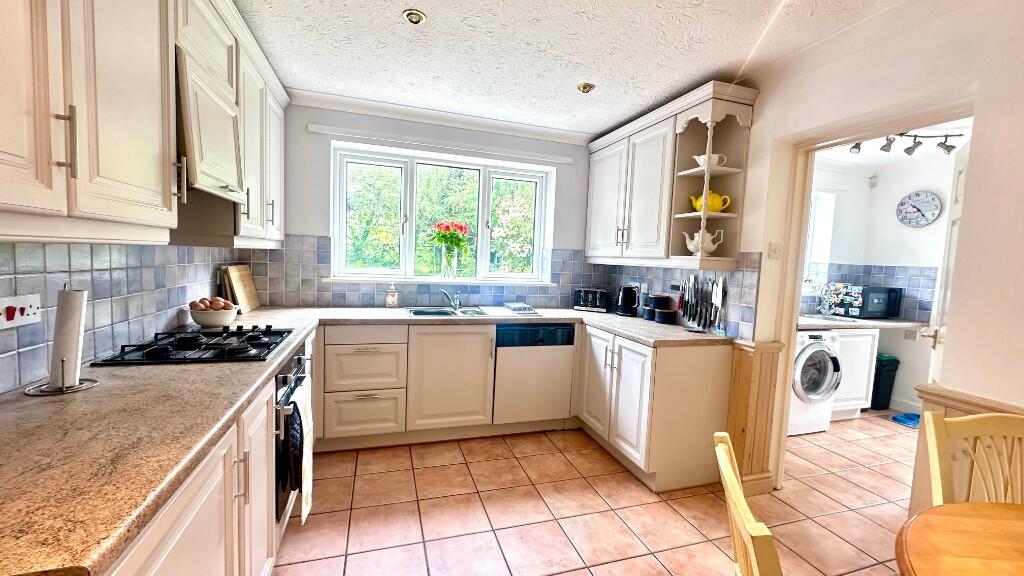 Fitted Kitchen/Diner