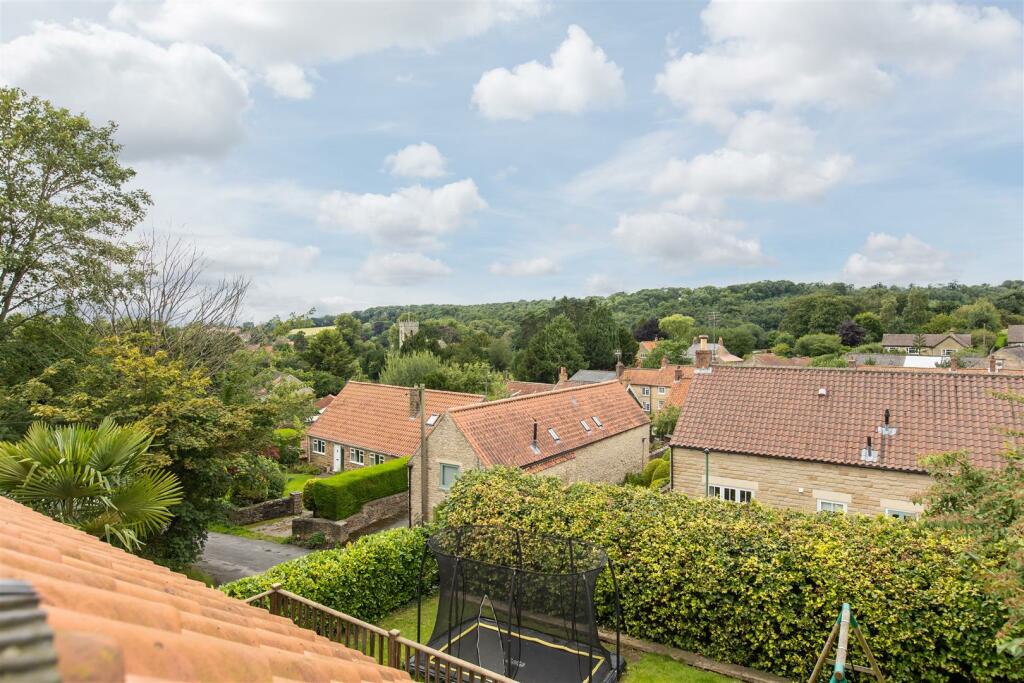 Pickering Hill First Floor-6.jpg