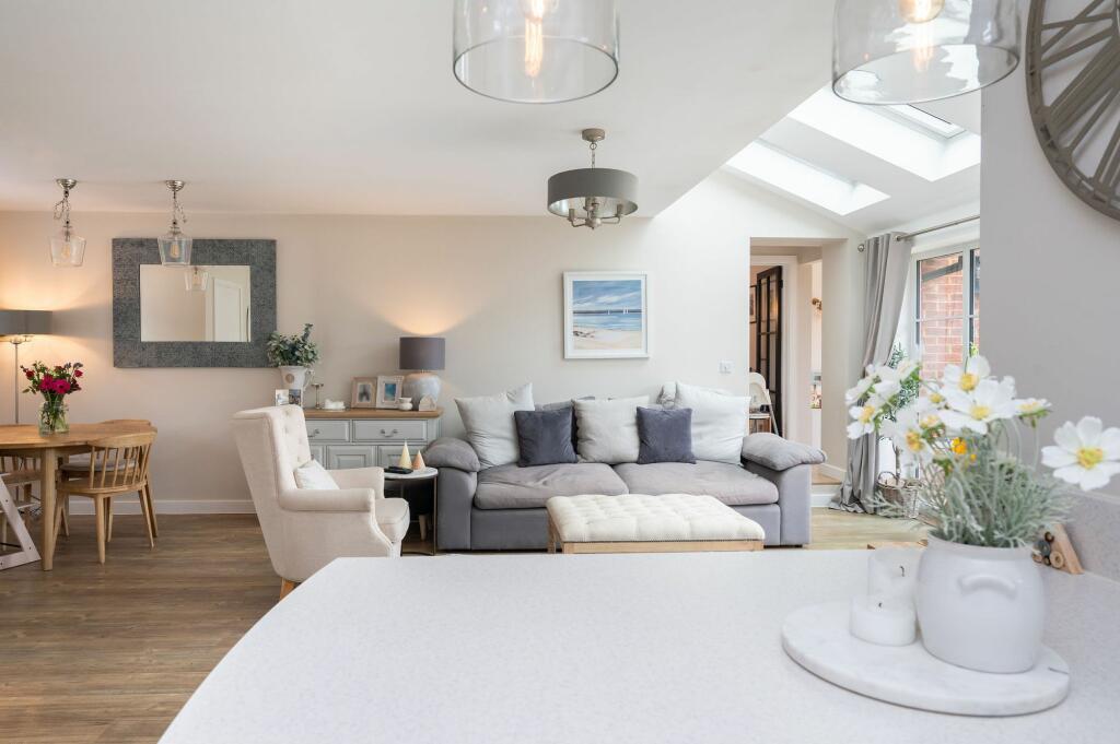 Kitchen/ Reception Room