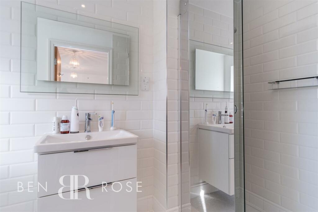 Bedroom Two Ensuite