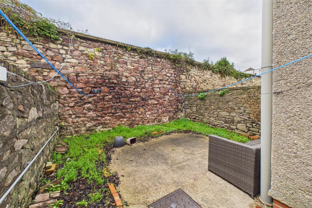 4 Osborne Villas, Kingsdown, Bristol BS2 8BP | Fre