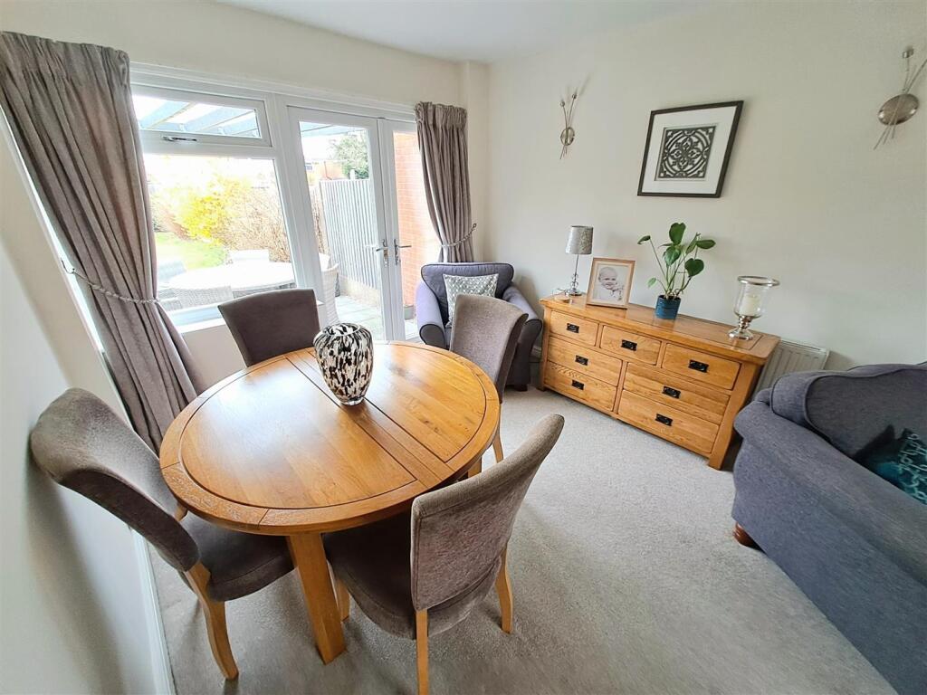 Through Lounge/Diner