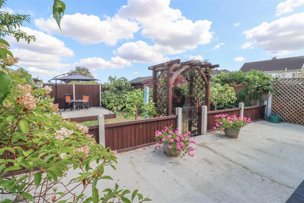 6 THE CHASE GARDEN-2.jpg