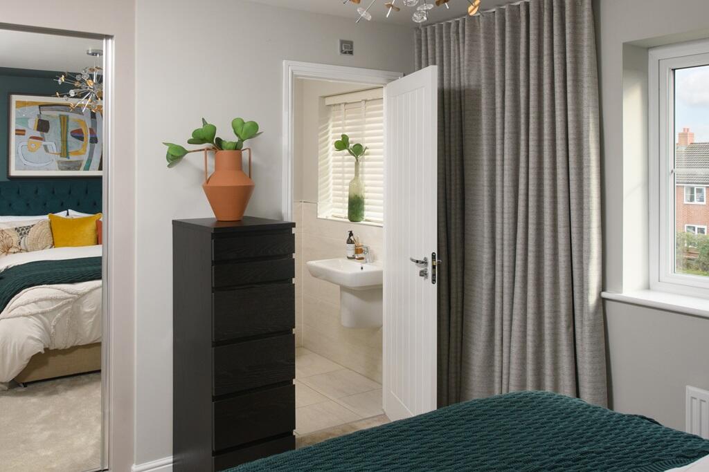 Main bedroom and en suite