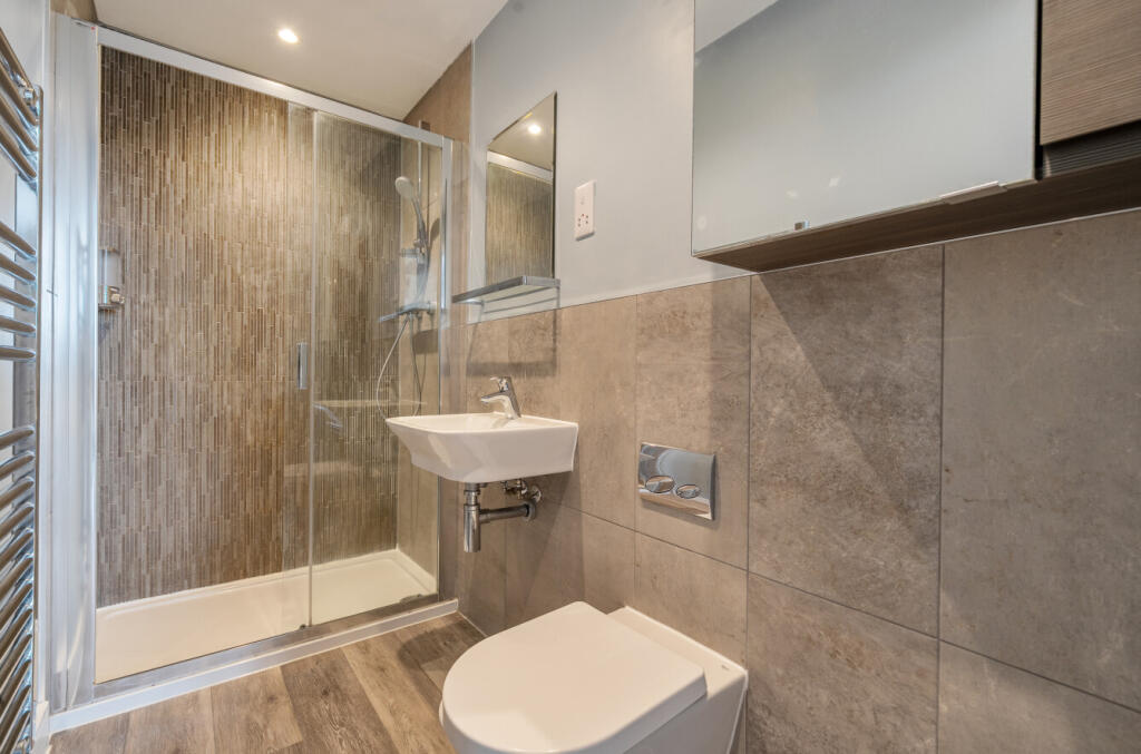 1369851868f0de8d53774