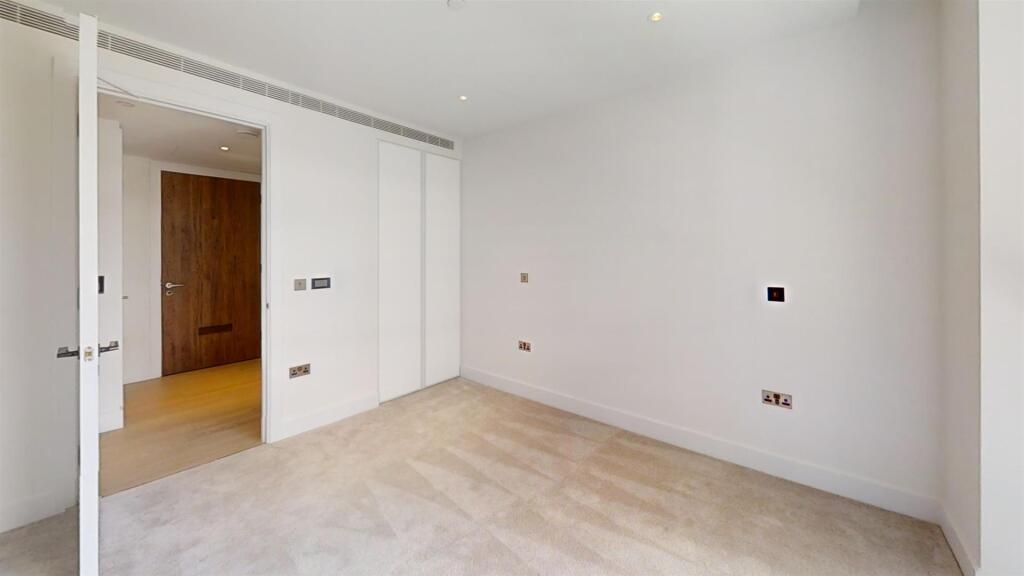 Cascades-White-City-Bedroom.jpg