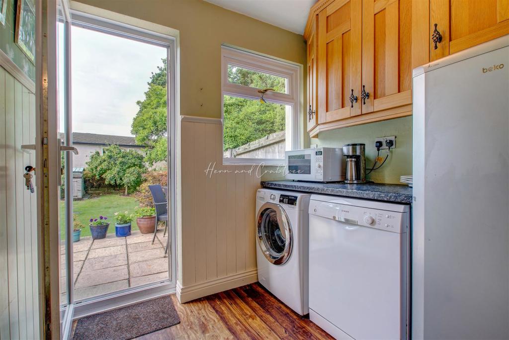 Llandennis Road, Cyncoed, HernCrabtree (25).jpg