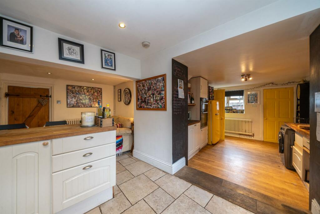 192-Lower-Luton-Road-04556.jpg