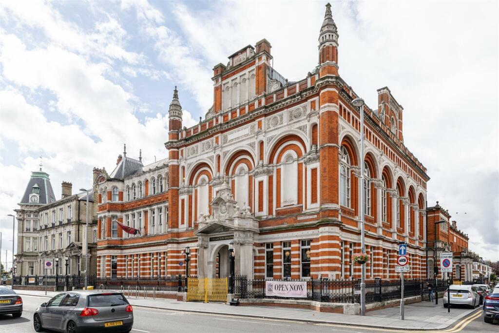 Adelaide Road E10