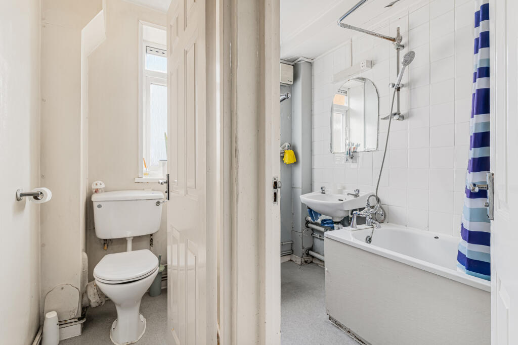 Wc/Bathroom