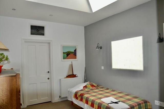 a bed one pic vendor.jpg