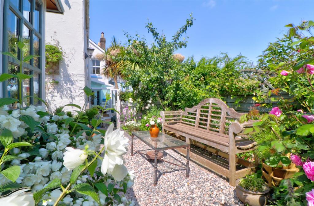 Rear garden new iv.jpg