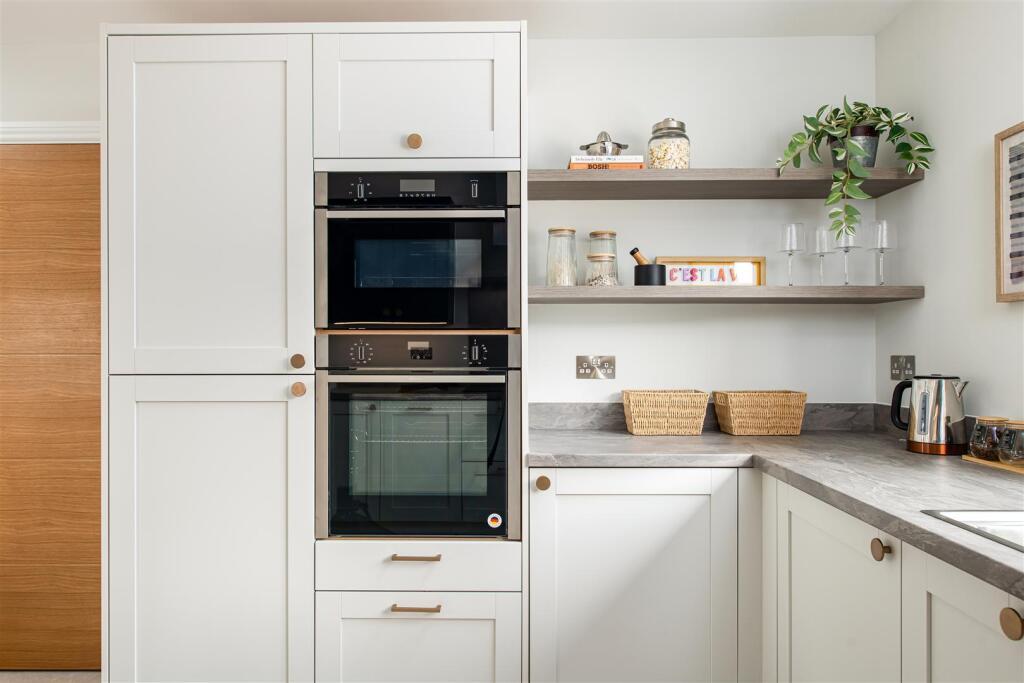 Kitchen_6.jpg