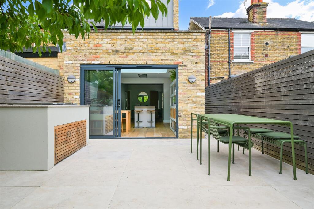 UPPER COURT ROAD,  (10).jpg