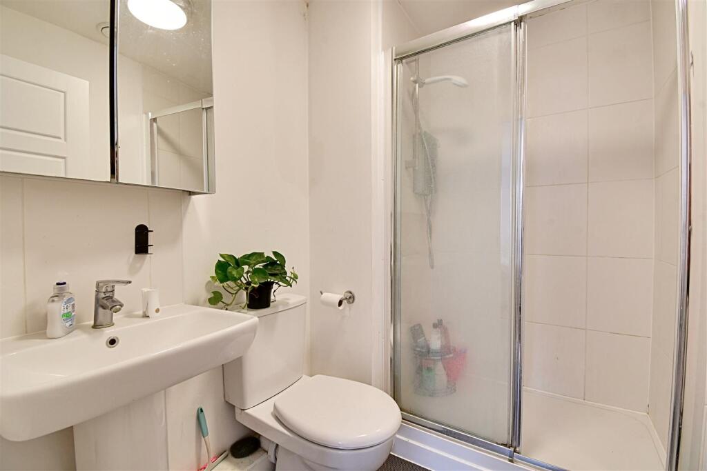 Ensuite.jpg