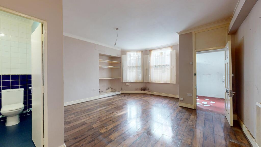 Flat A, 16 Hedgegate, Powis Terrace, Notting Hill, London, W11 1JD
