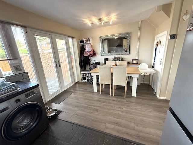 DINING KITCHEN