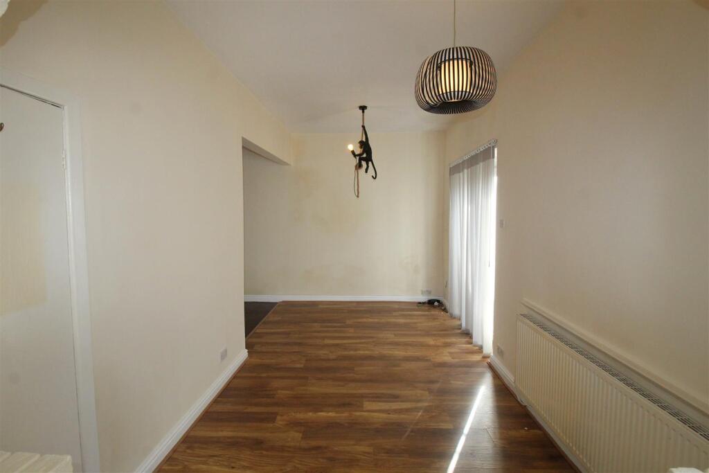 Curzon Road, Dining Kitchen 1.JPG