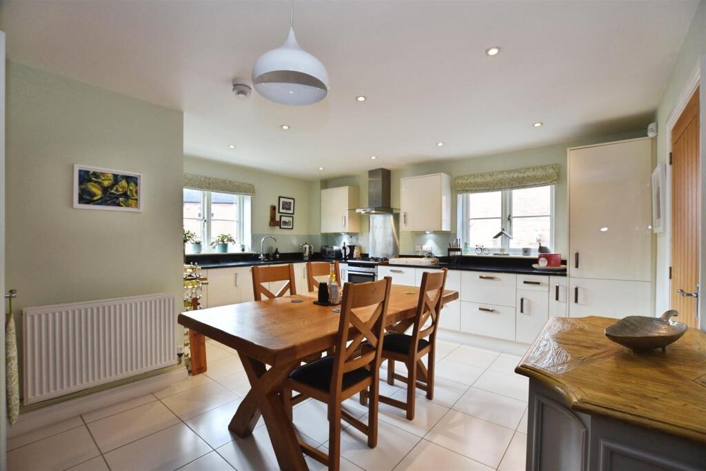Kitchen/Family Room