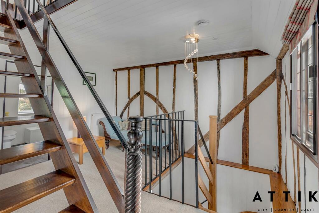 152 Chediston Street, Halesworth IP19 8BD (8).jpg