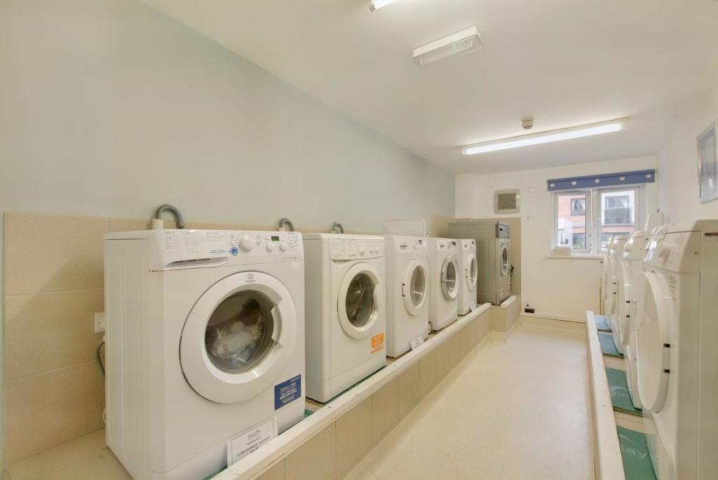 8535934-interior24 (Medium).JPG