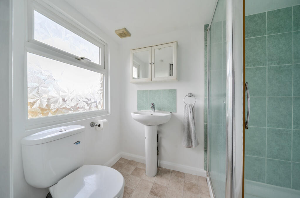 1375143-1-6909f33...