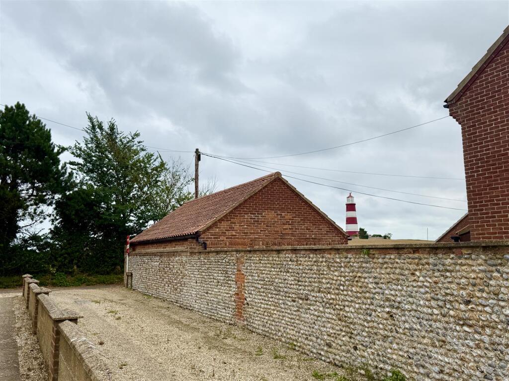 views towards Happisburgh Lighthouse