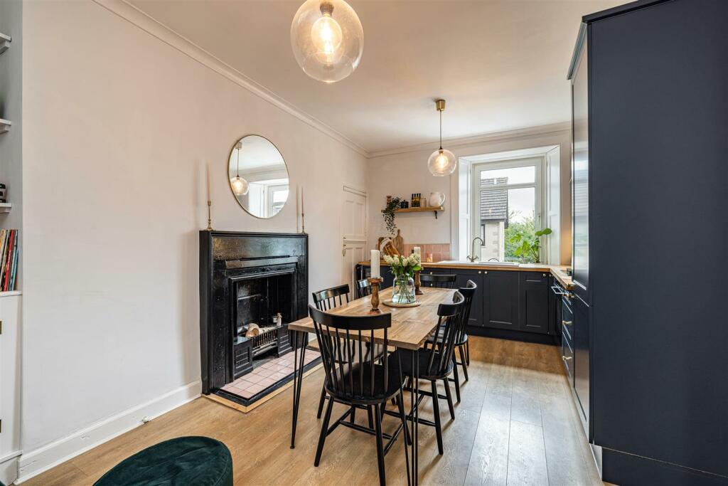 10 Roxburgh Place Galashiels 15.JPG