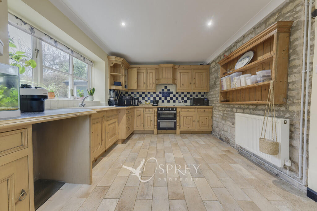 Kitchen/Breakfast...