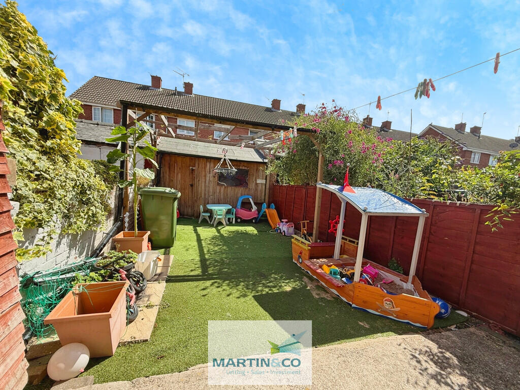 b37b3eb4-F-486B-9...