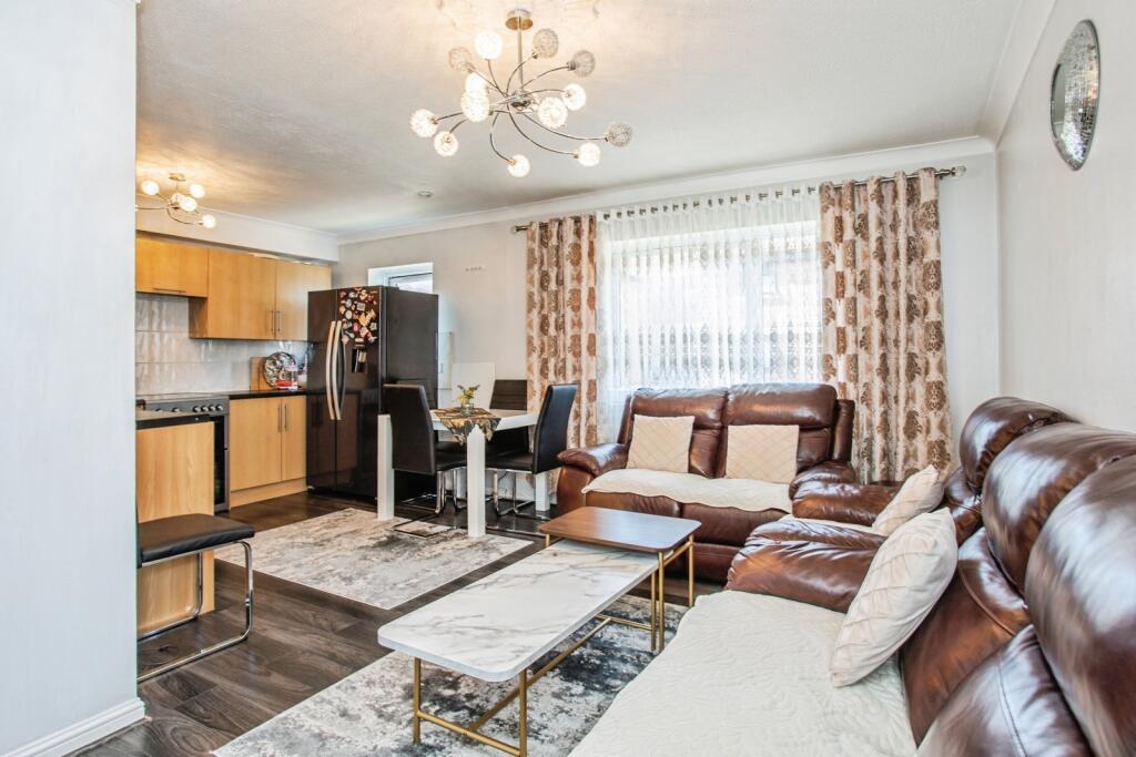 Kitchen/Reception