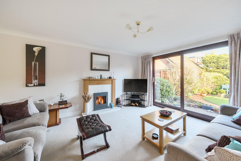 1395909-5-695e462...