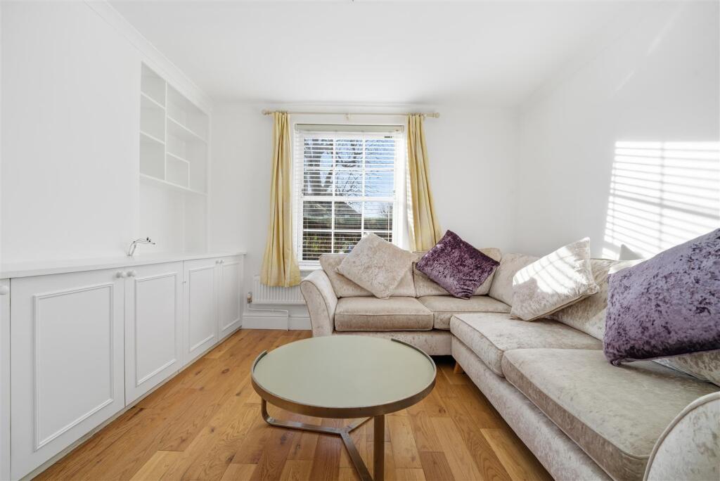 Cuckoo Avenue, Hanwell, London