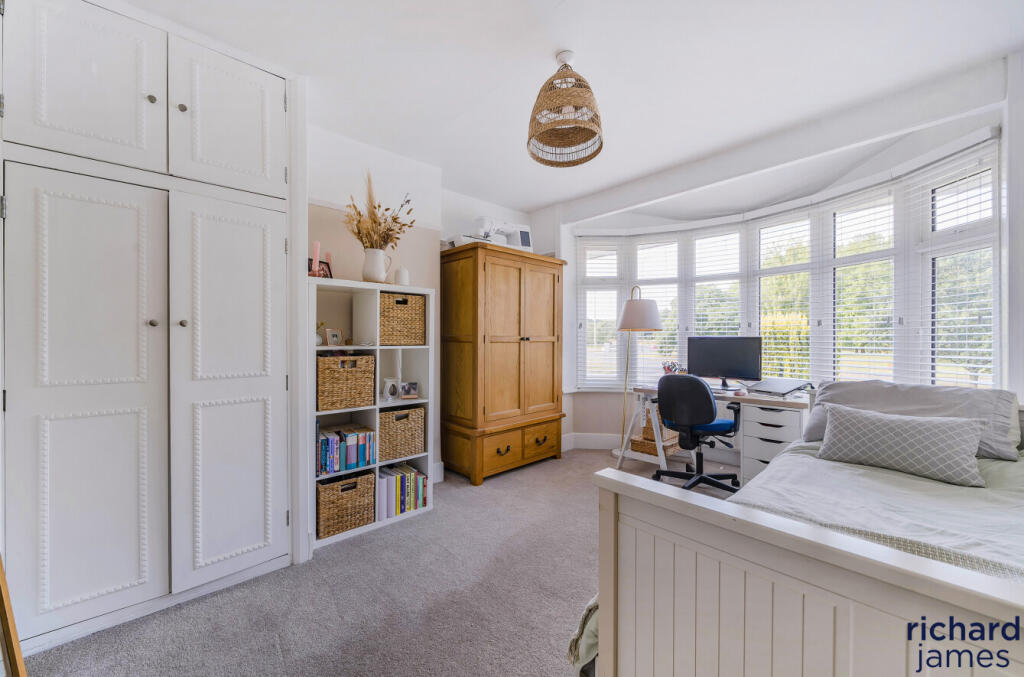 b84689b6-01ff-42d...