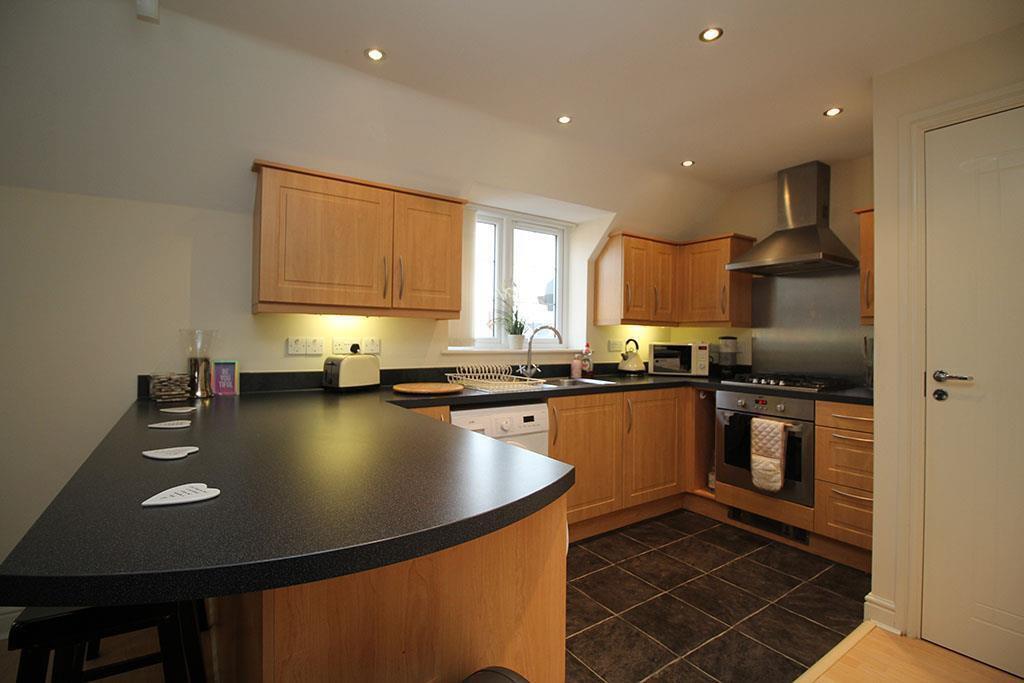 Kitchen and breakfas