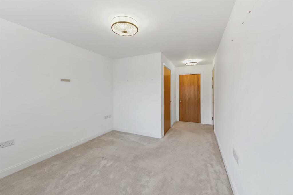 05-4ac923LoddonHouseRG109BW_MCS78912_015 (1)-mediu