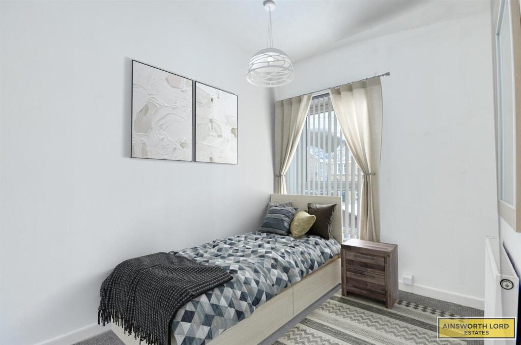 BEDROOM 2