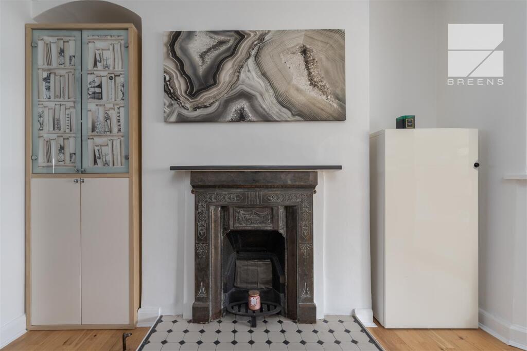 32 Suffield Road_0030.jpg