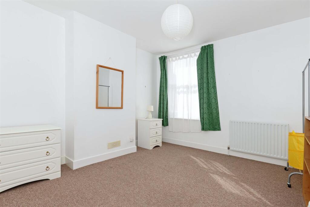 TF 18 Kingsland rd_3.JPG