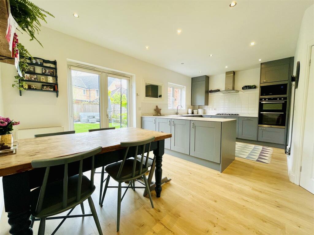 Dining Kitchen