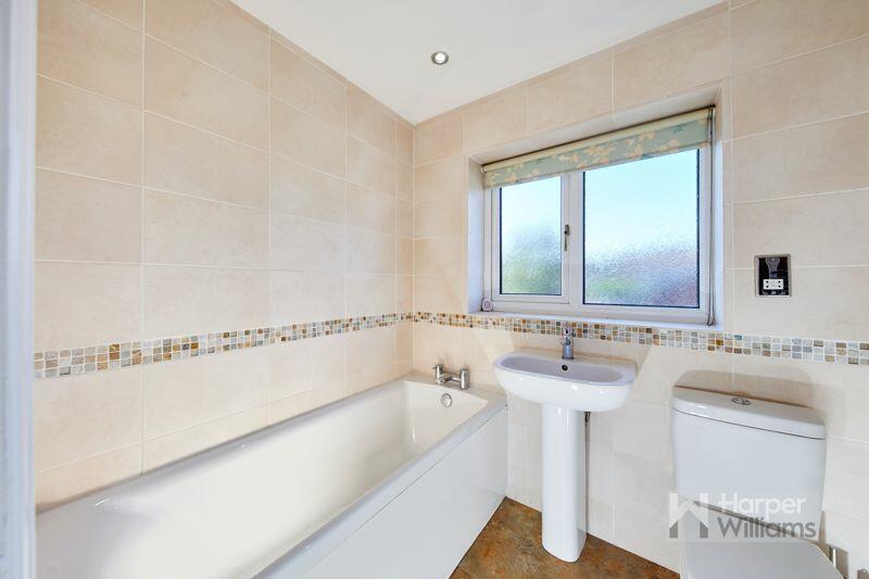 Family Bathroom 