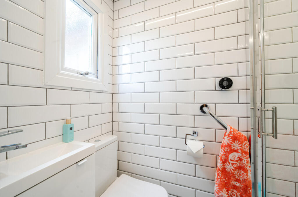 1333760-6-68920b6...