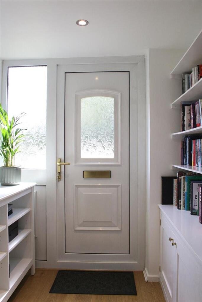 ENTRANCE PORCH