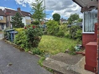 FRONT GARDEN