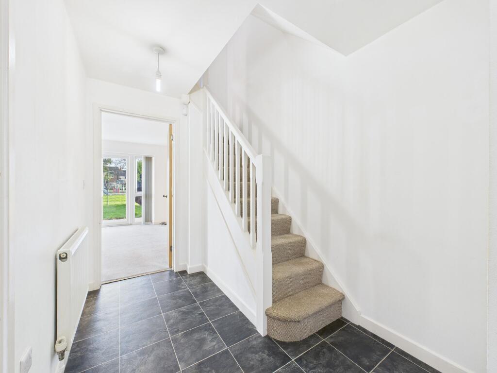 Entrance Hallway through to Lounge