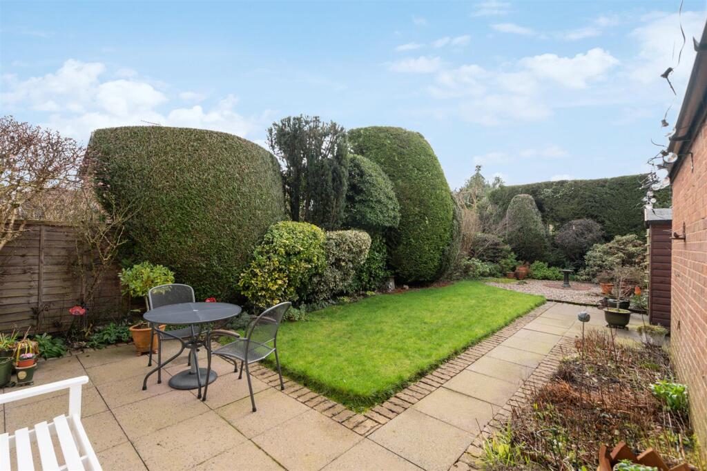 54 Binley Close_19.jpg