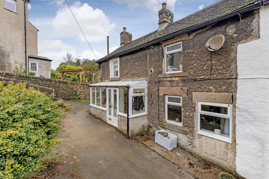 Front External-1.jpg