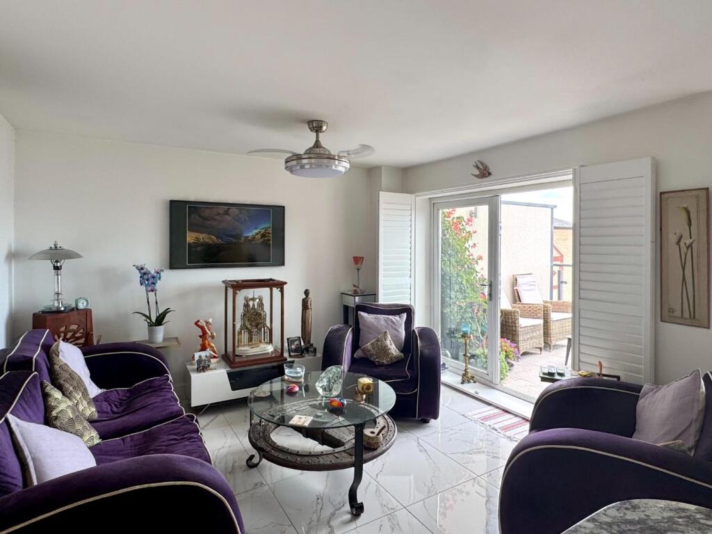 Open Plan Living/Dining/Kitchen