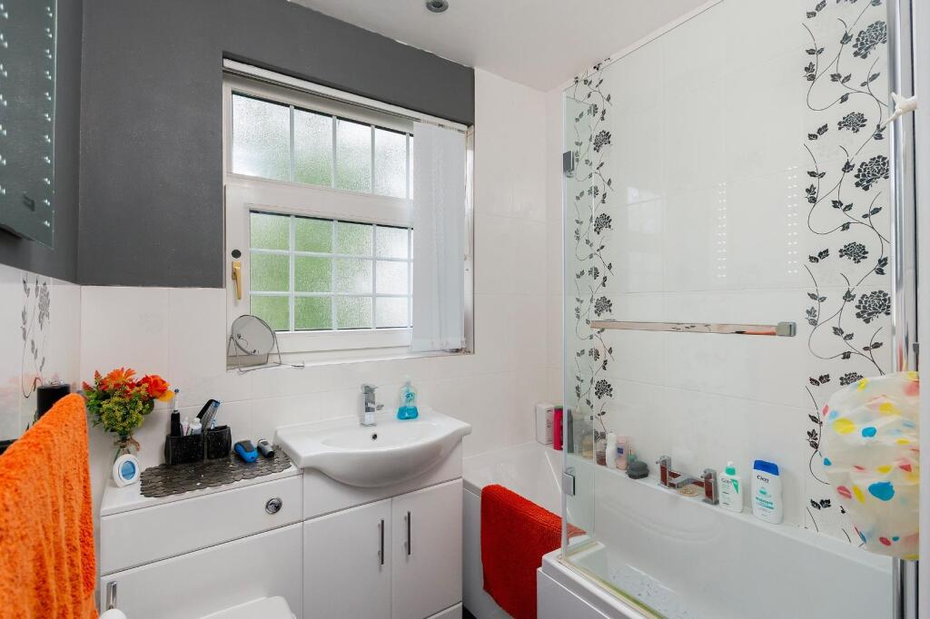 0A2AEE - Bathroom B.jpg