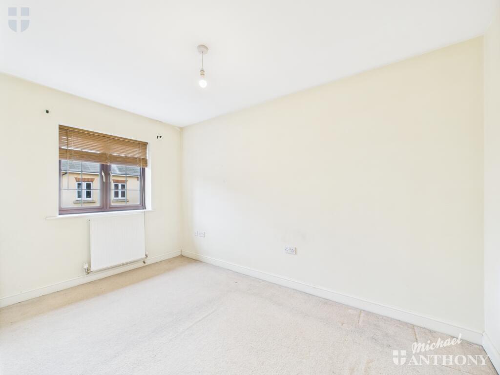 CAM03218G0-PR0717-STILL009